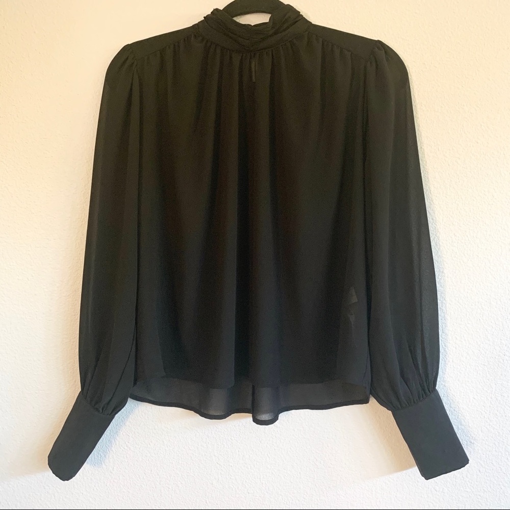 FOREVER 21 Contemporary Ruffled Mock-Neck Top